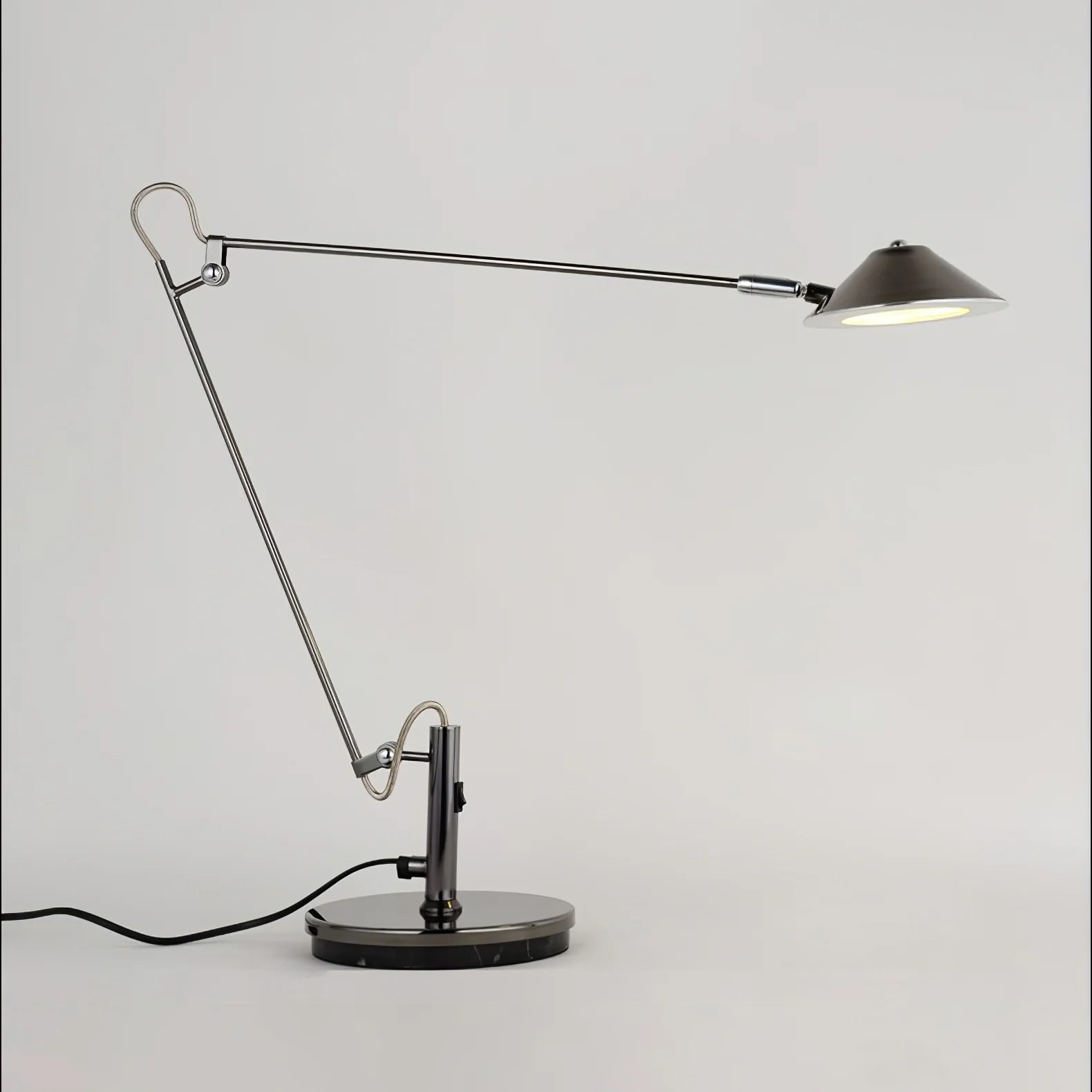 Forge Task Lamp Adjustable Office Task Lamp – HIOOZ