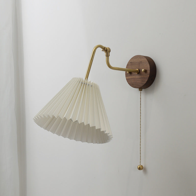 Aine_Pleated_Wall_Lamp_4