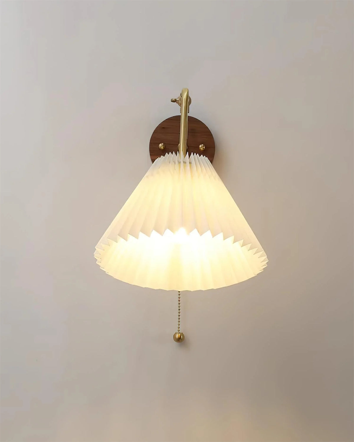 Aine_Pleated_Wall_Lamp_6