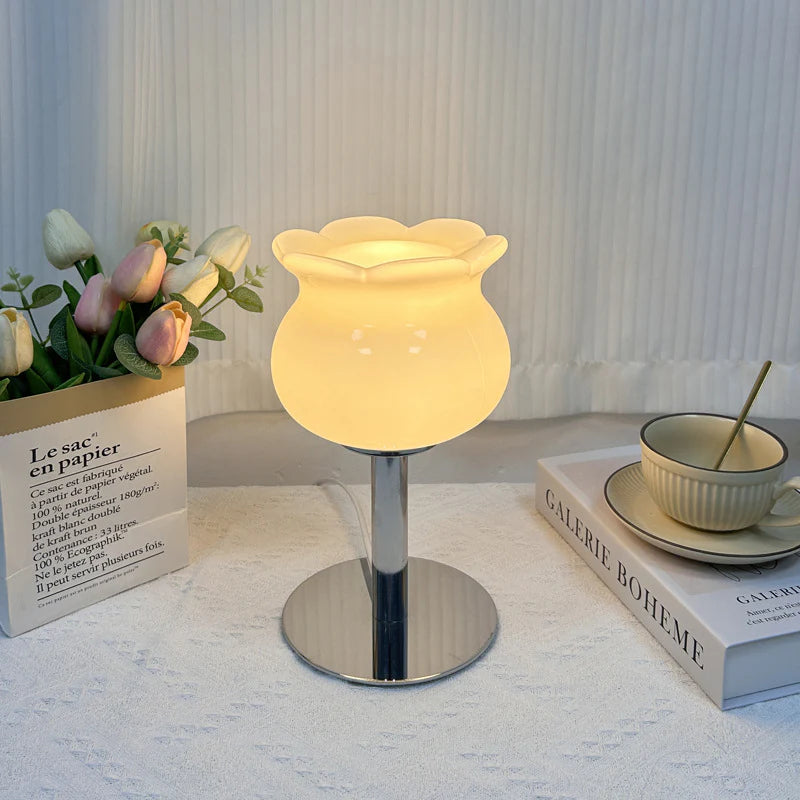 American_Flower_Table_Lamp_2