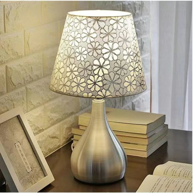 American_Printed_Table_Lamp_5