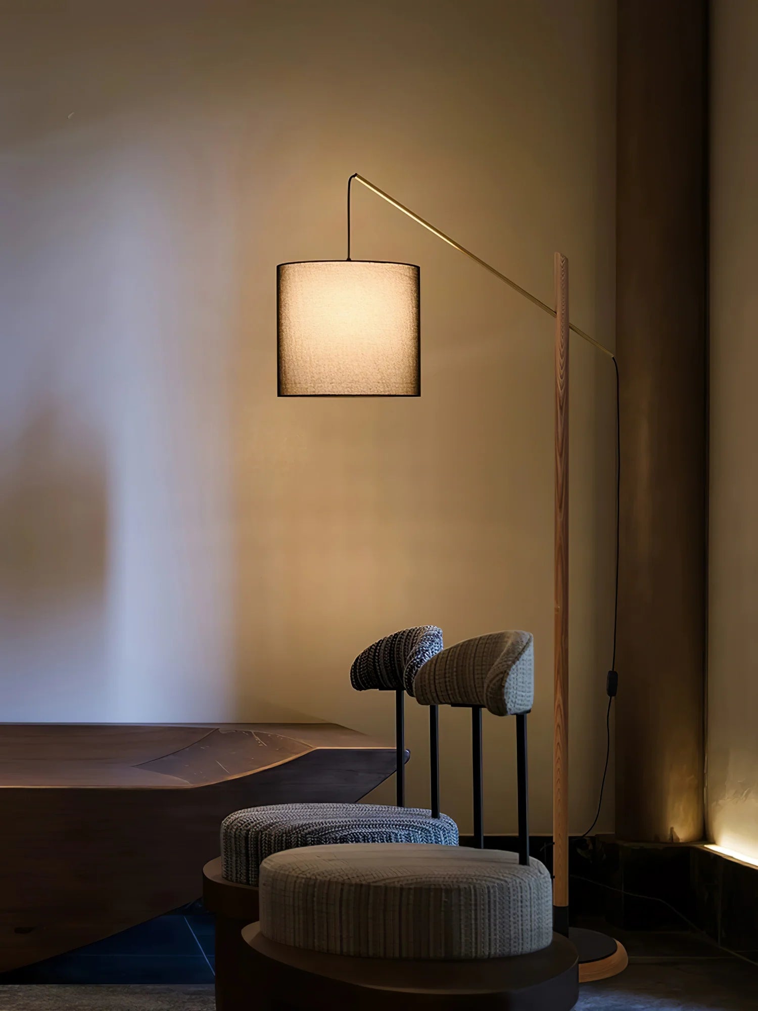 Archer_Floor_Lamp_22