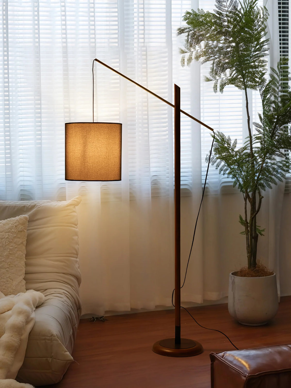 Archer_Floor_Lamp_23