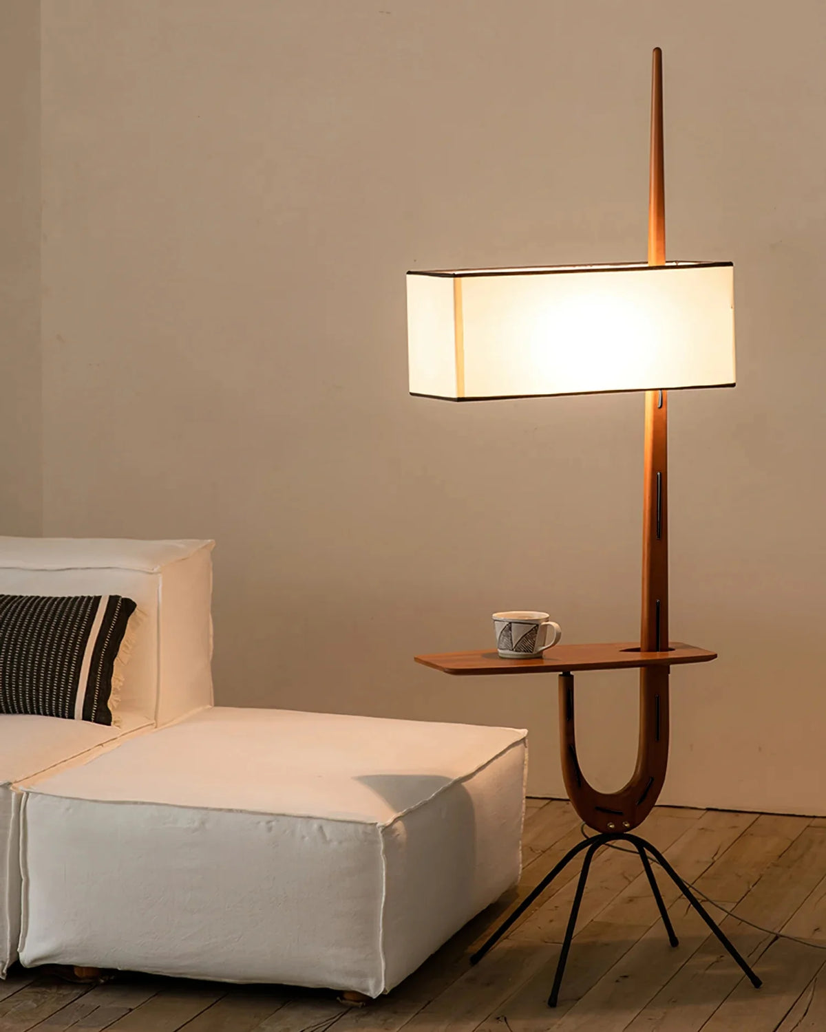 Ardent_Arch_Floor_Lamp_3