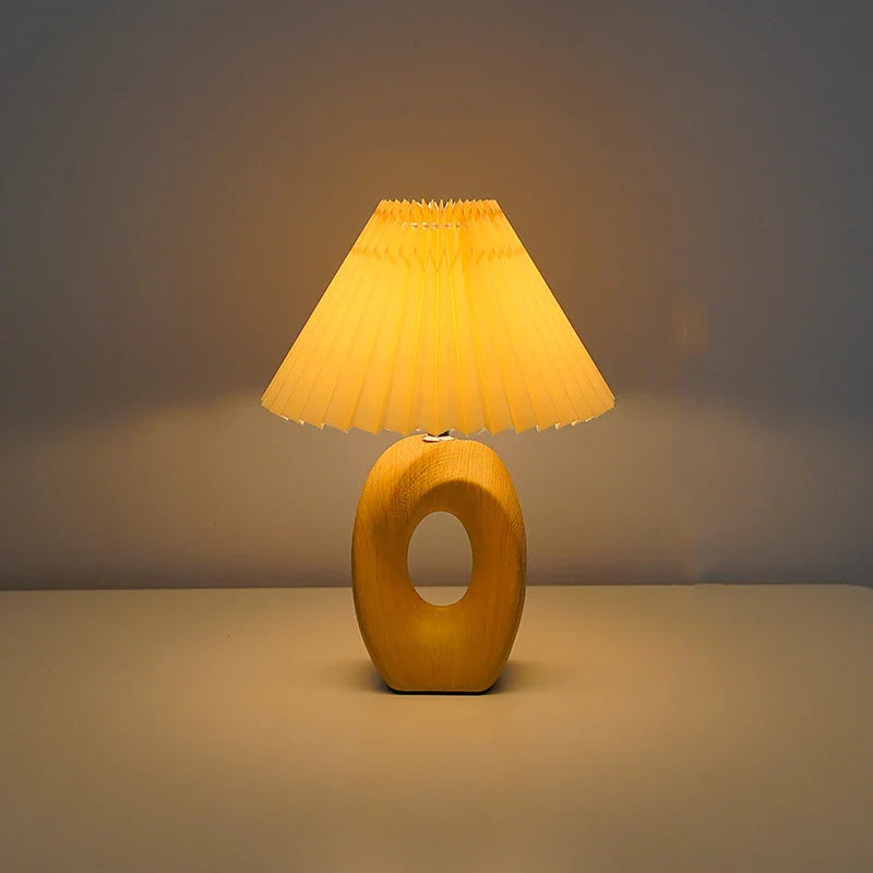 Art_Hollow_Table_Lamp_6