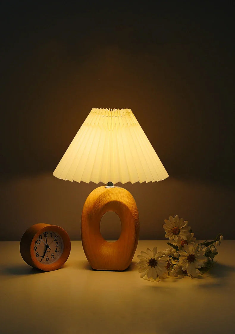 Art_Hollow_Table_Lamp_9