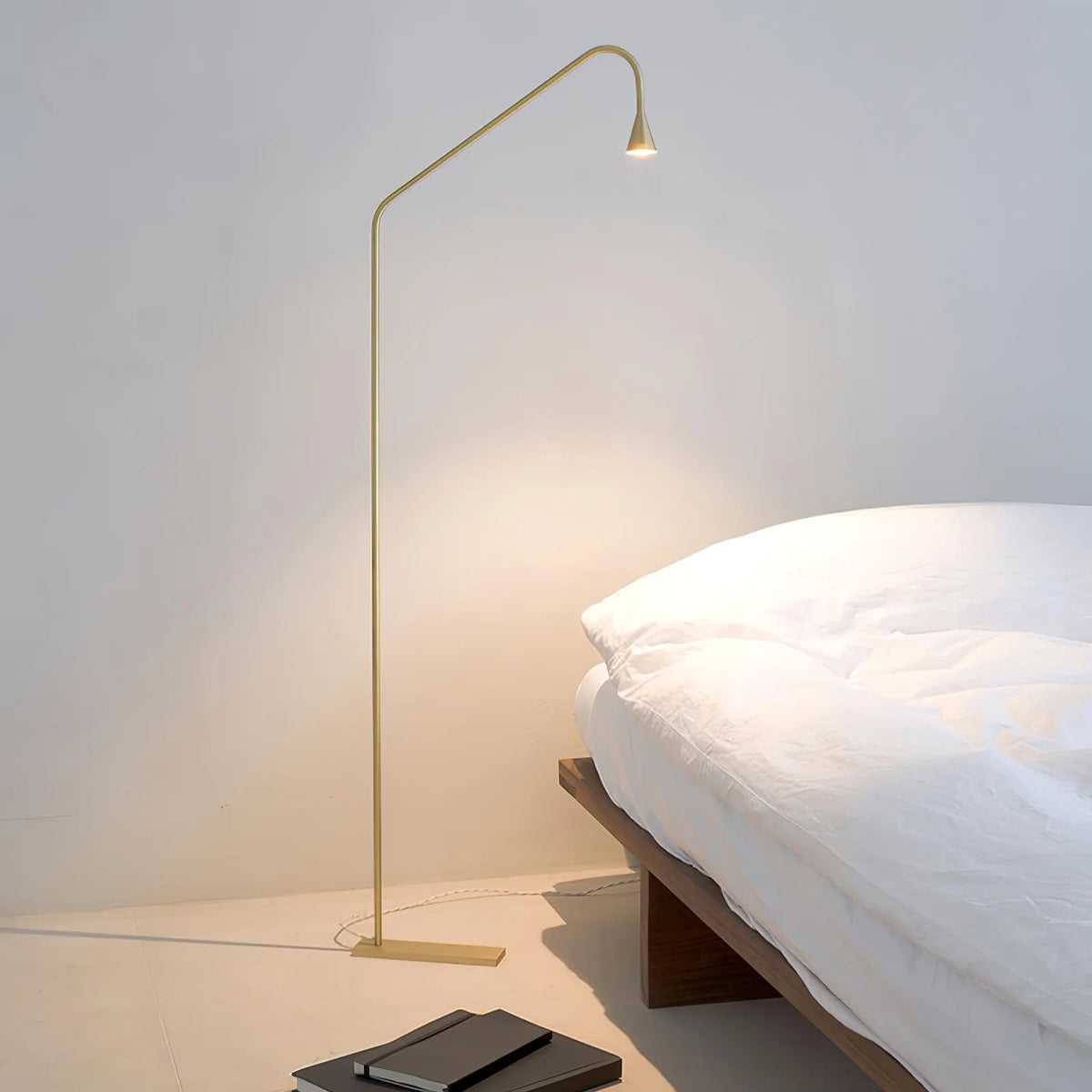 Austere Floor Lamp 2