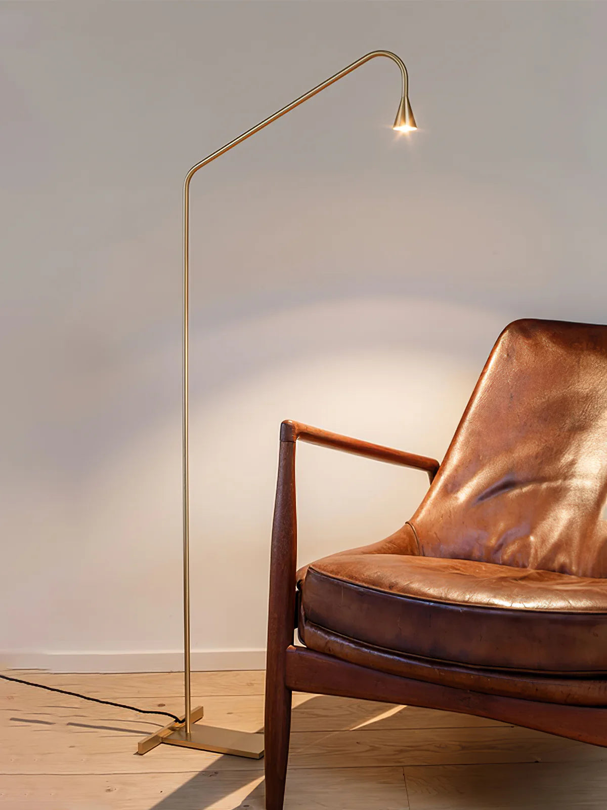 Austere Floor Lamp 3