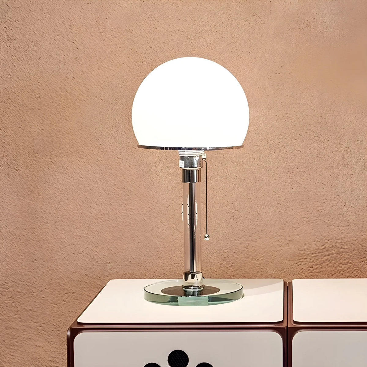 Bauhaus_Global_Table_Lamp_4