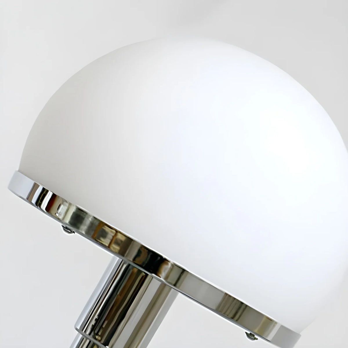 Bauhaus_Global_Table_Lamp_7