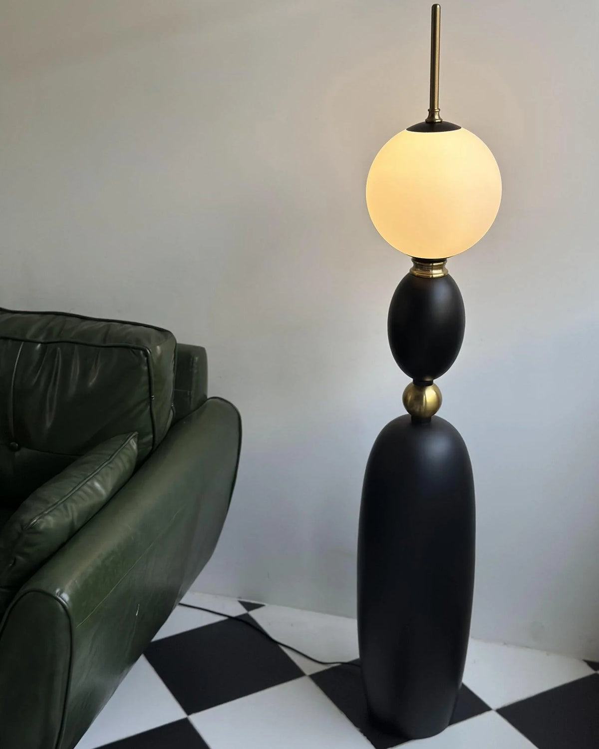 Bauhaus_vertical_Floor_Lamp_2