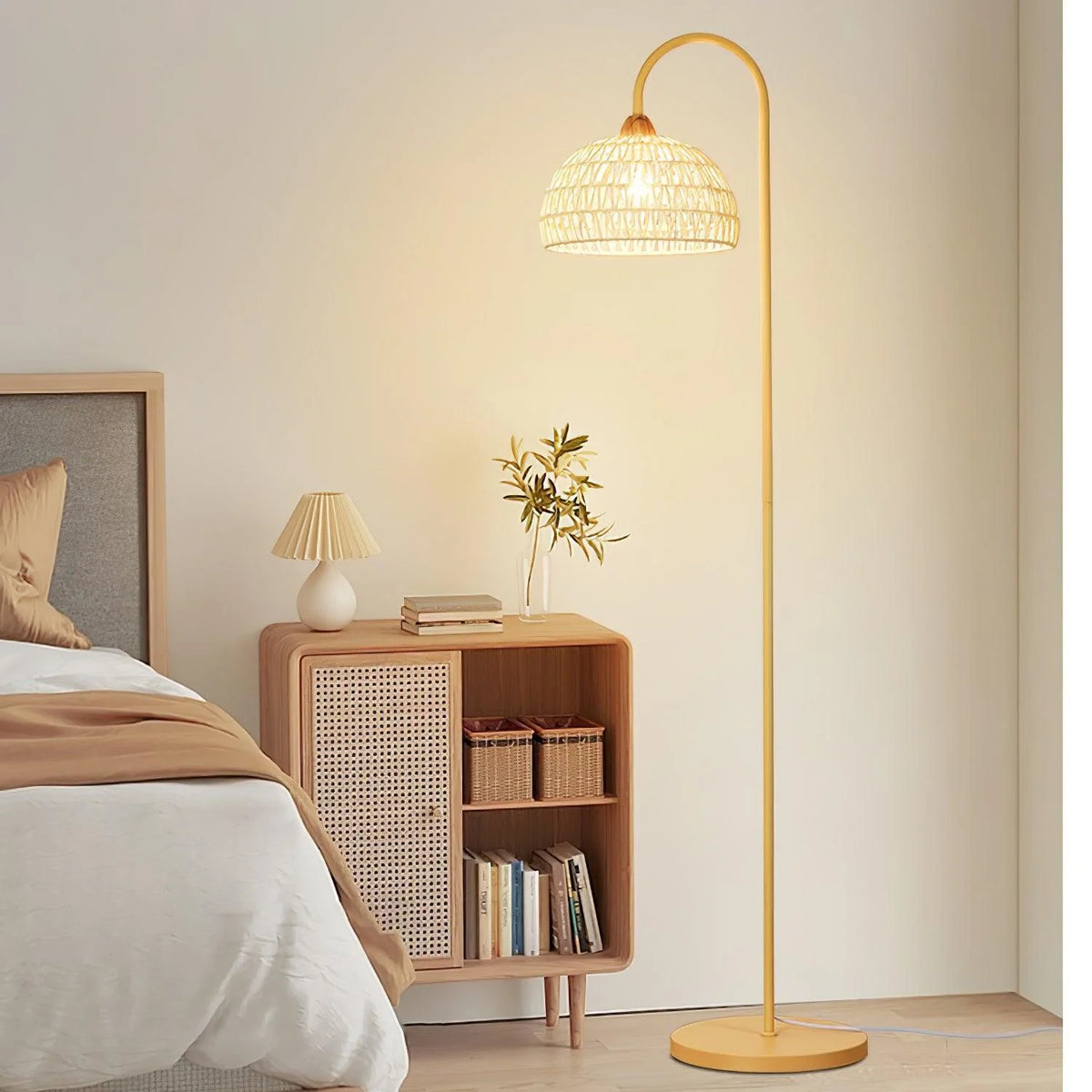 Beige Rattan Floor Lamp 67