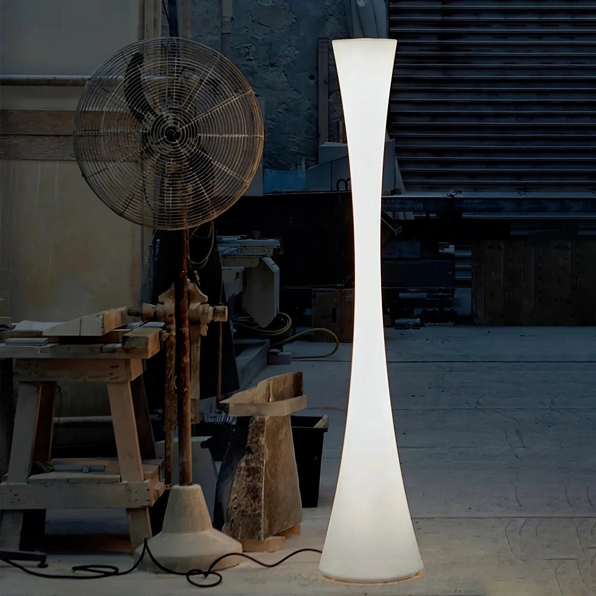 Biconica Pol Floor Lamp 30