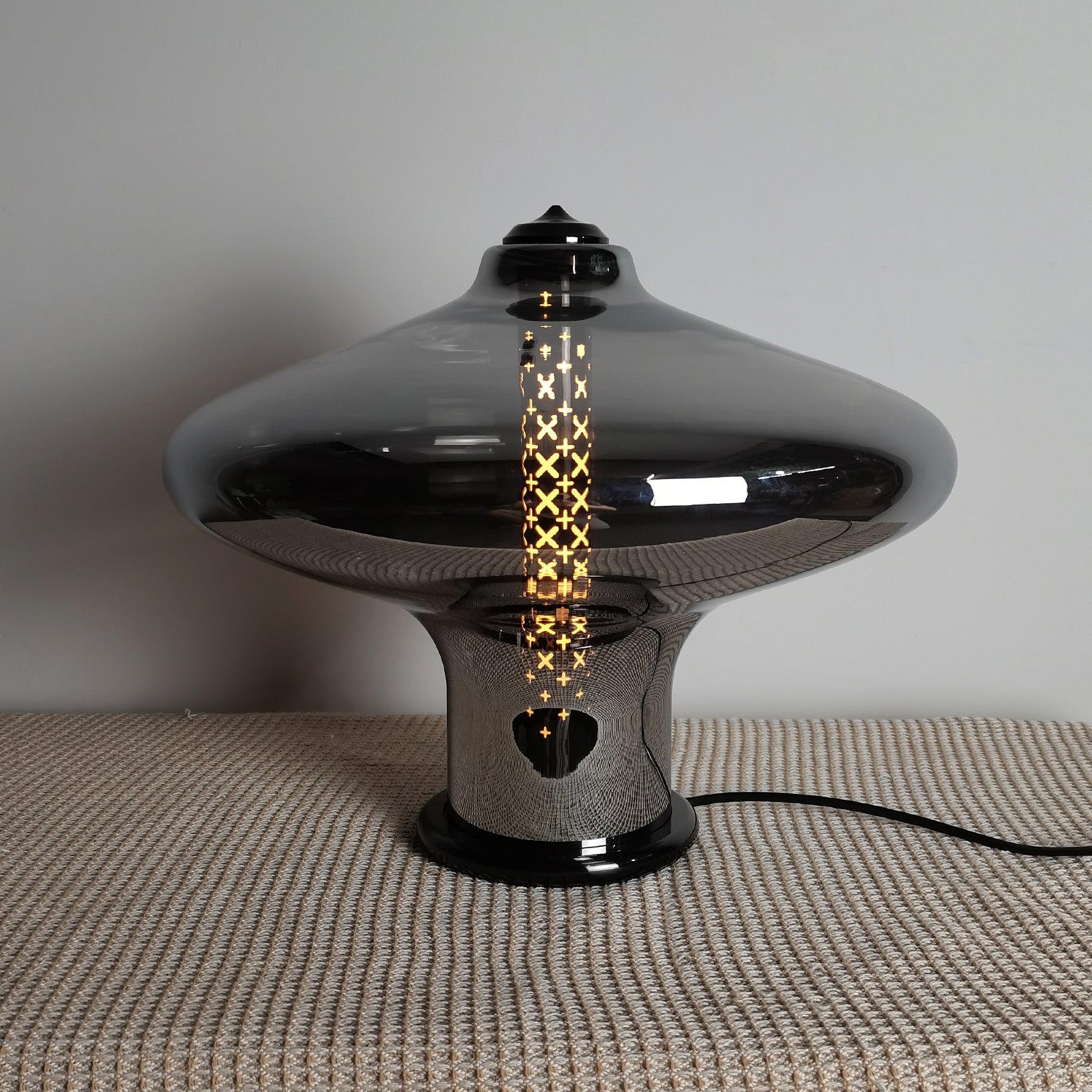 Big_Mouth_Table_Lamp_5