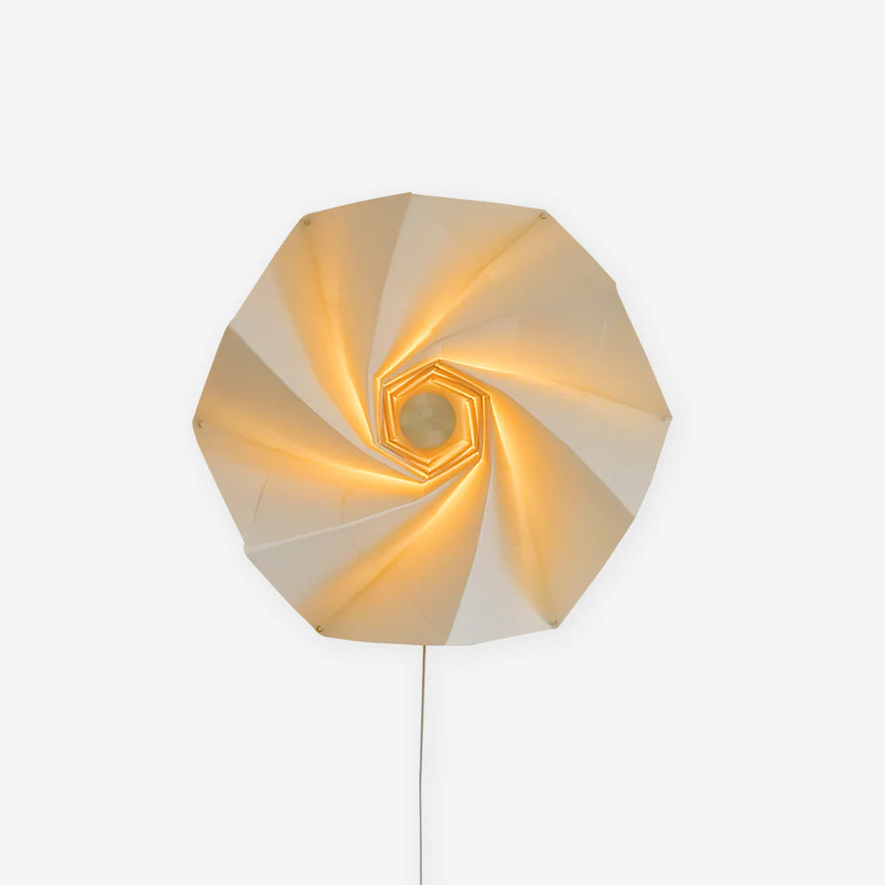 Bloom_Wall_Lamp_1