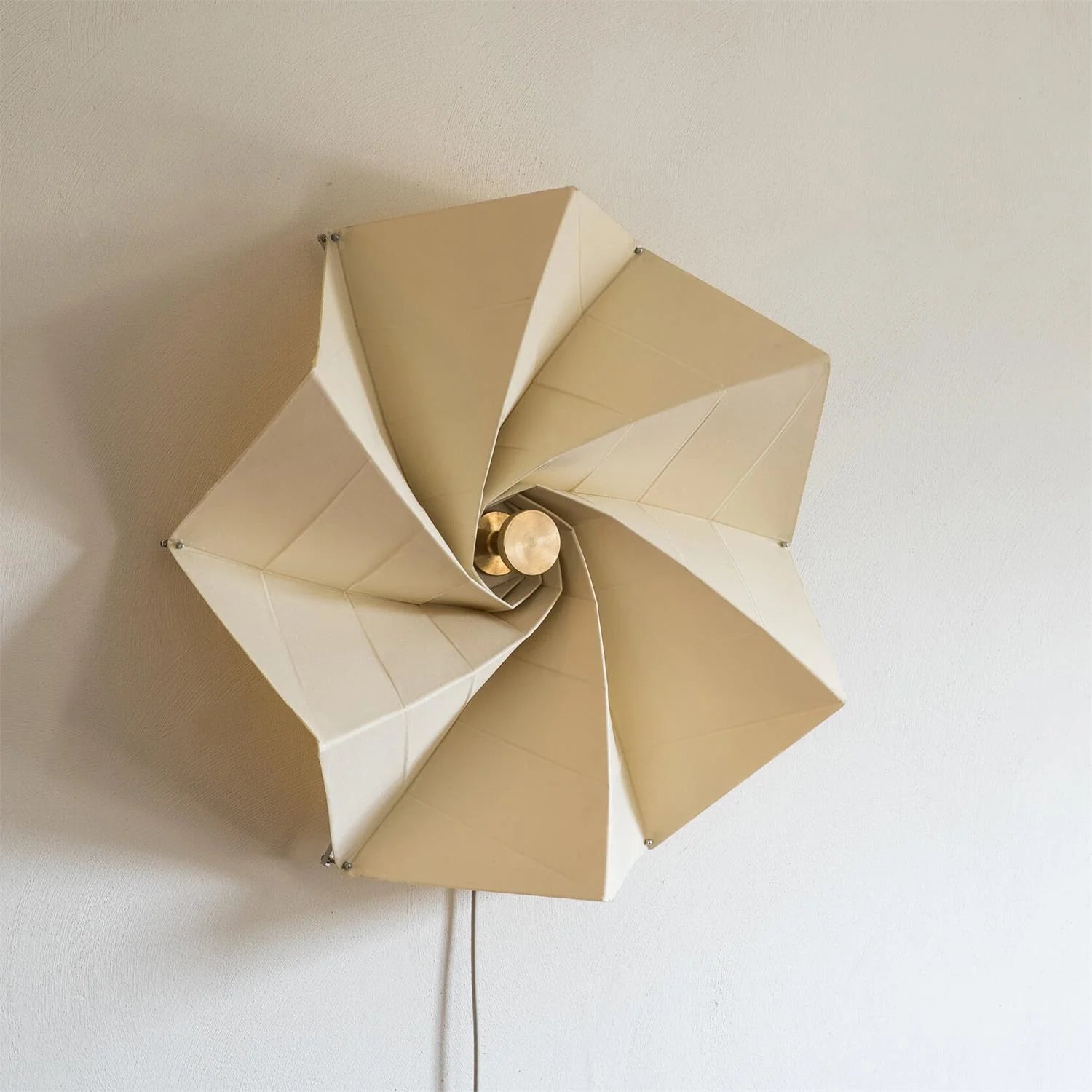 Bloom_Wall_Lamp_3