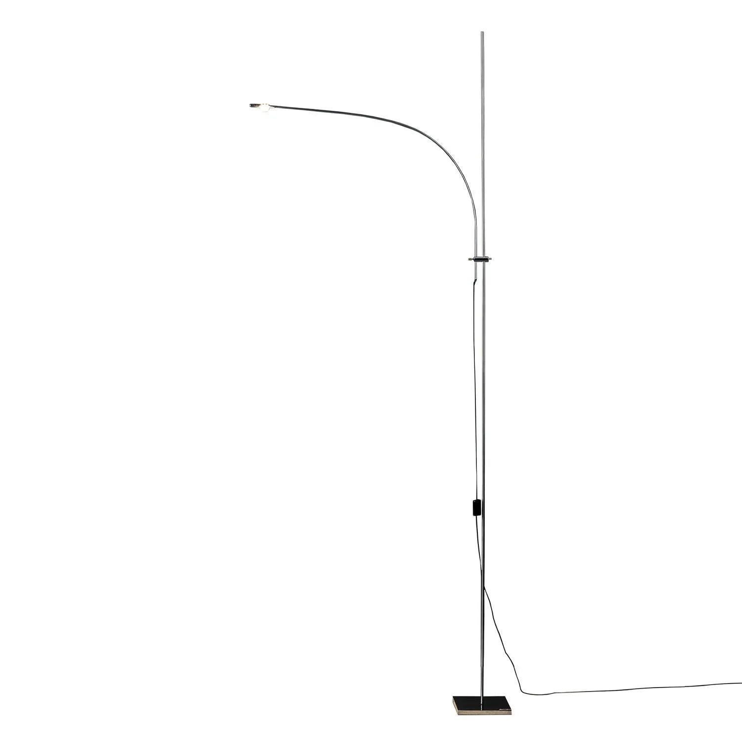 Body_Graceful_Floor_Lamp_10