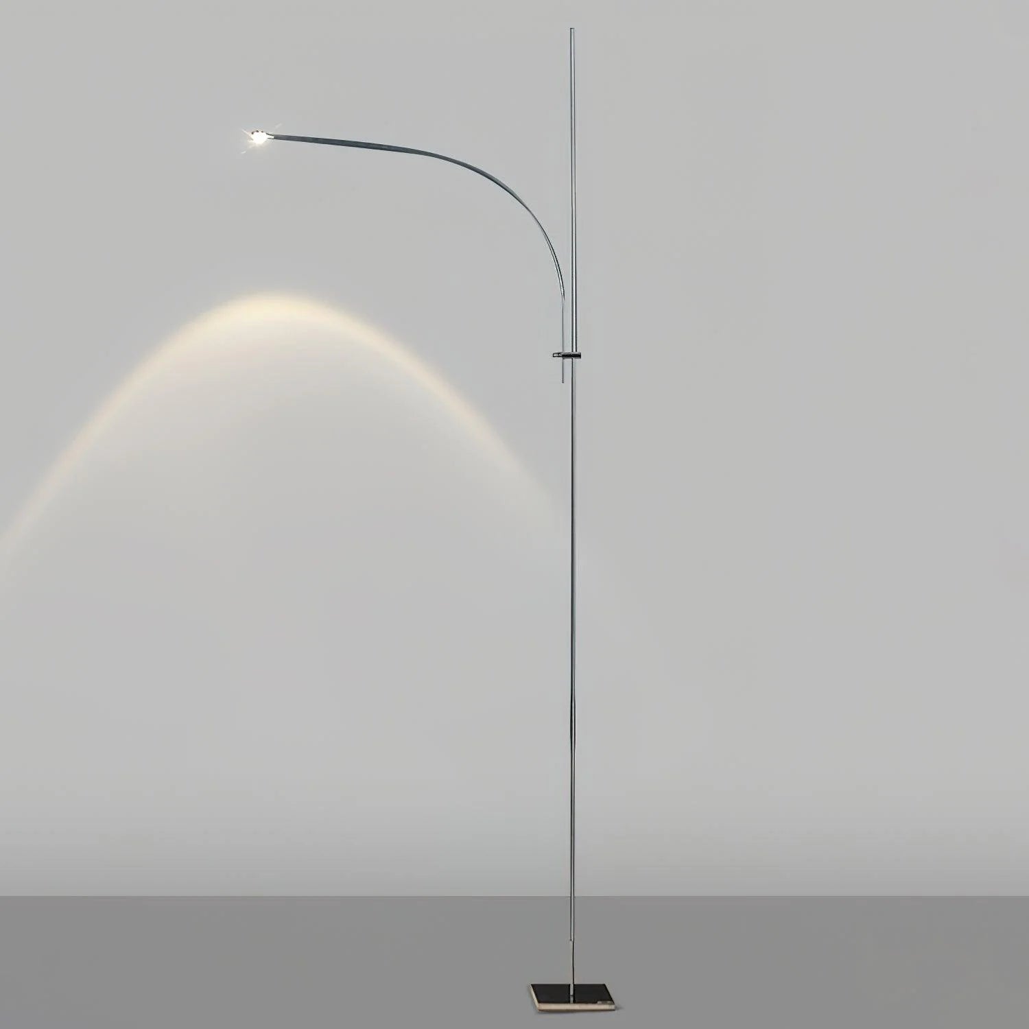 Body_Graceful_Floor_Lamp_12