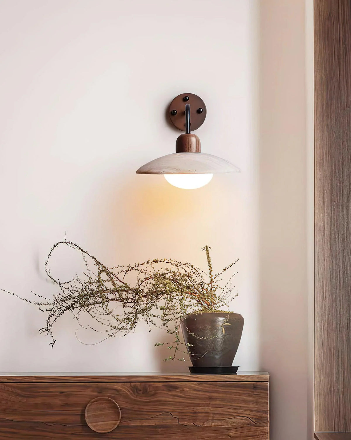 Carolia_Wall_Lamp_7