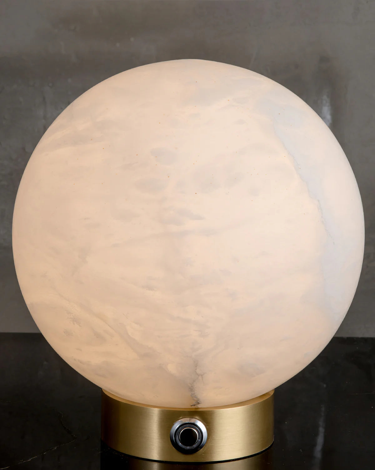 Carrara_Table_Lamp_12