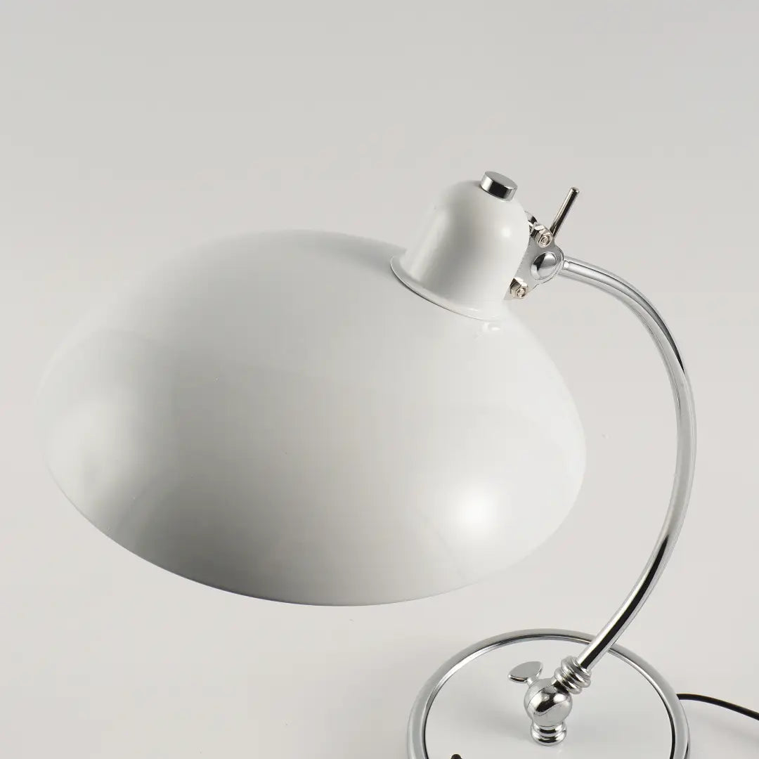 Classic_Kaiser_Table_Lamp_B_2