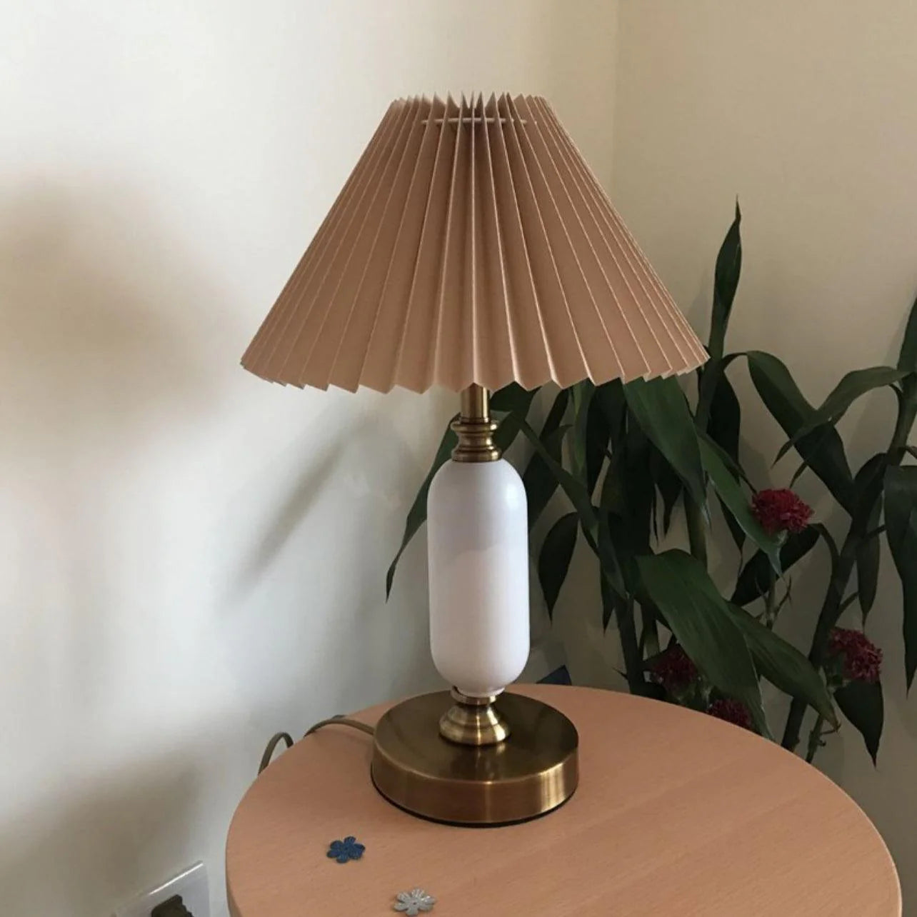 Classic Pleated Table Lamp 17