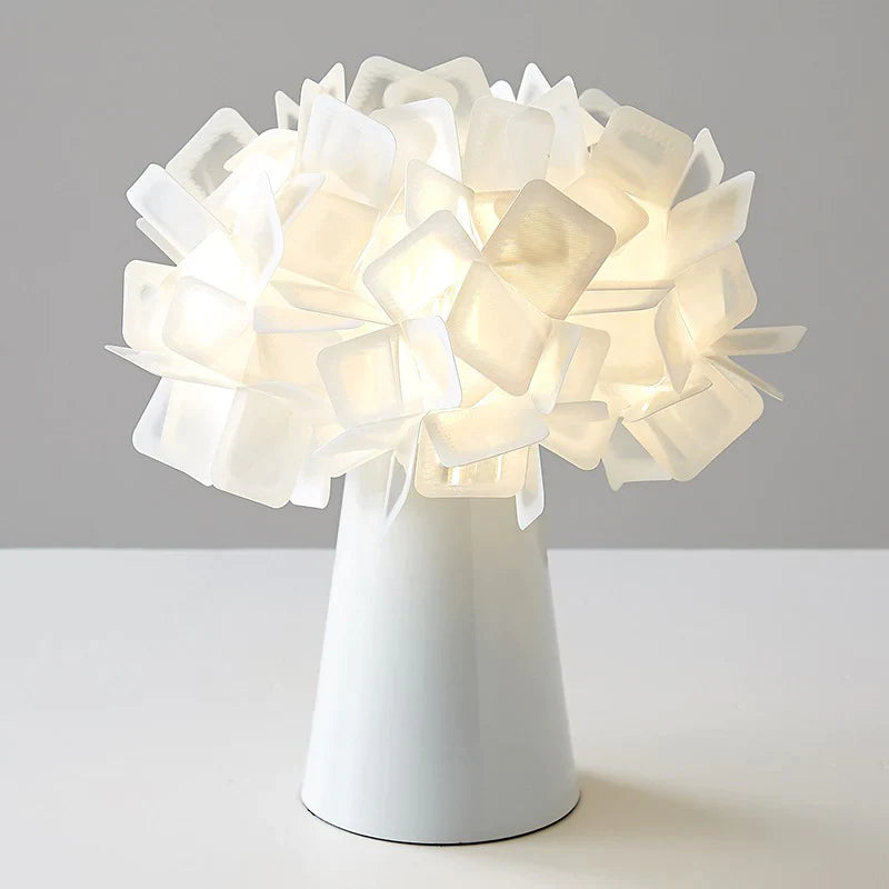 Clizia_Flower_Table_Lamp_9