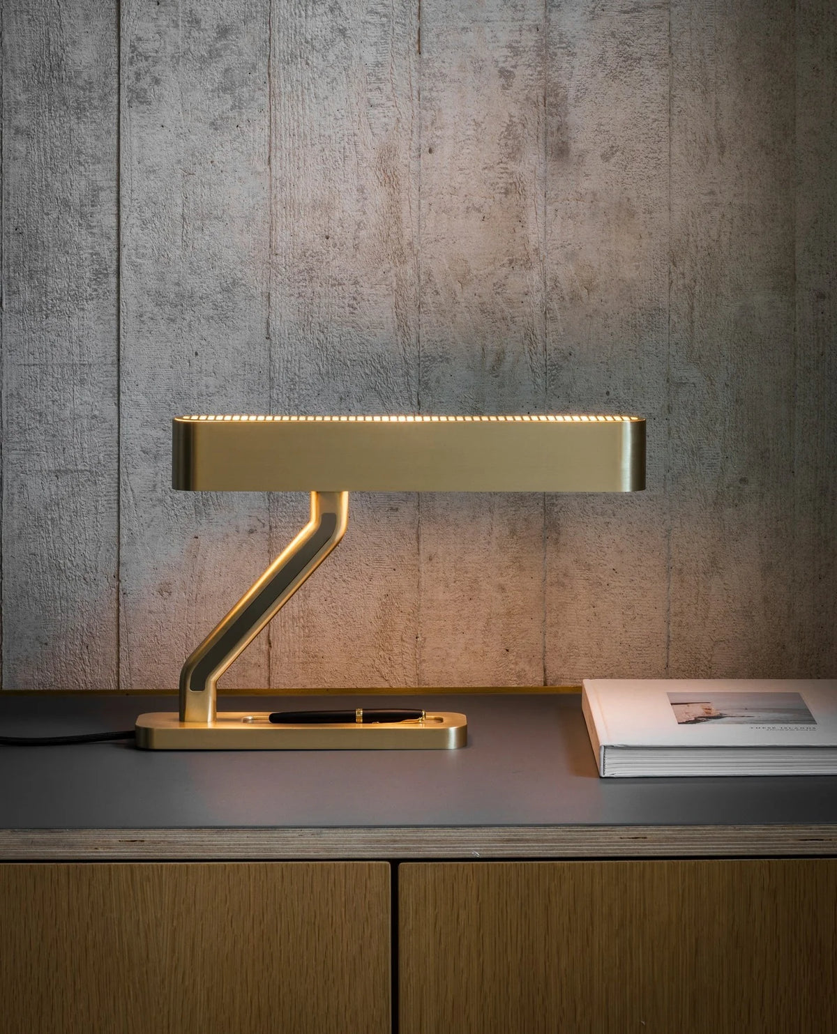 Colt_Table_Lamp_12