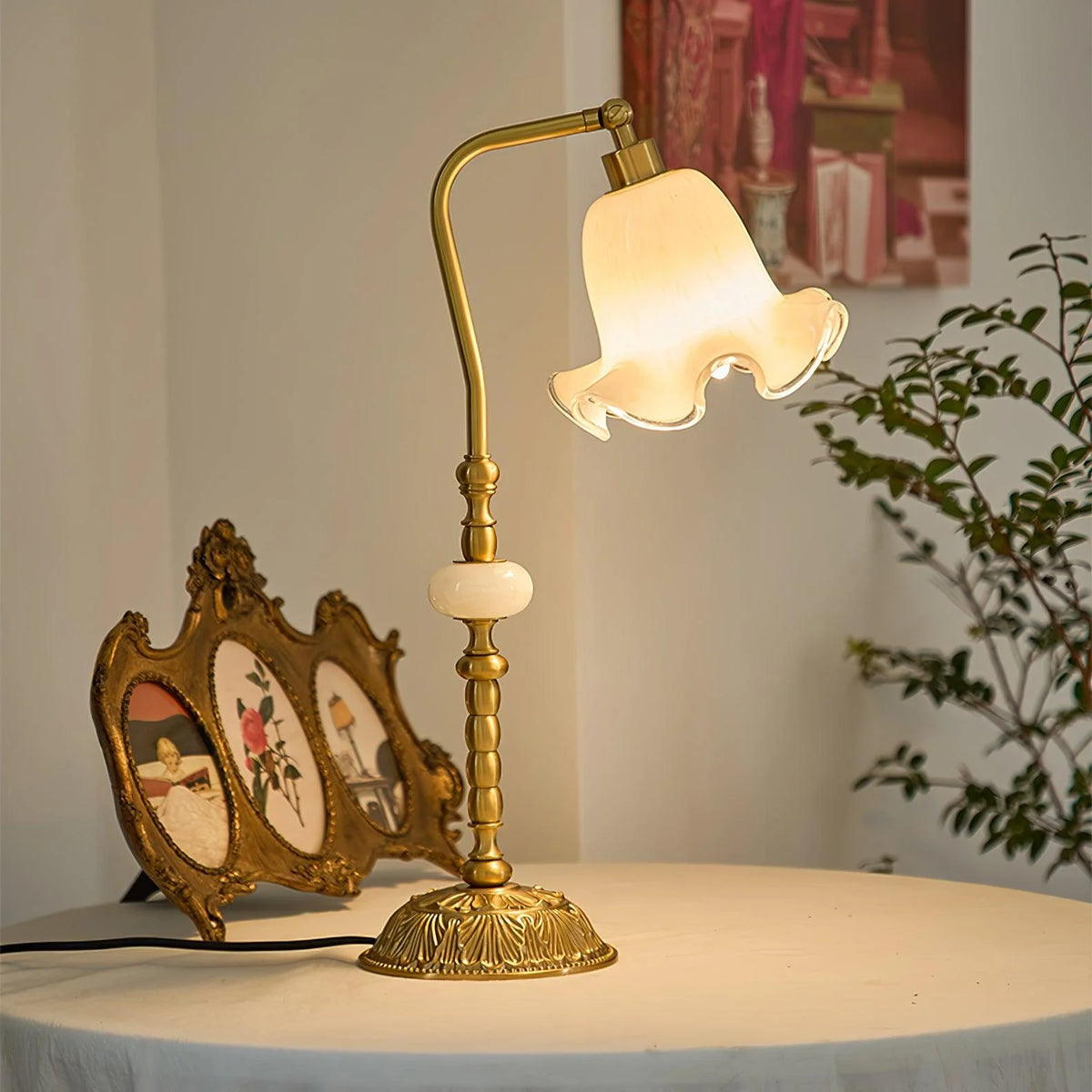 Cream Flower Table Lamp 3