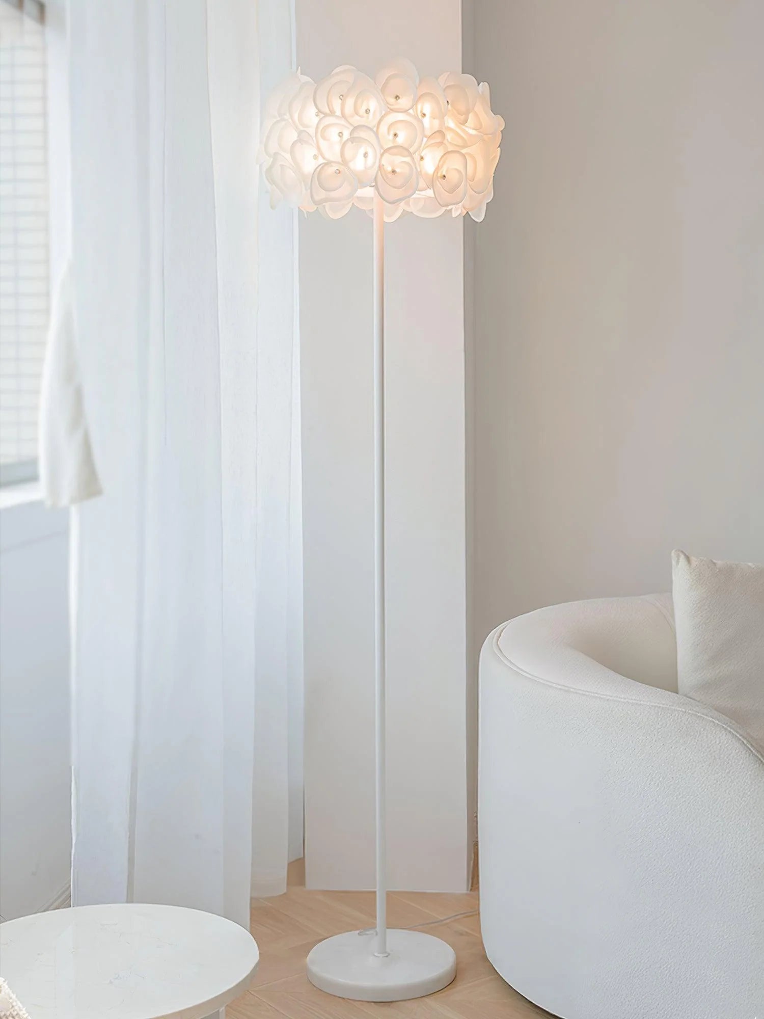 Cream Hydrangea Floor Lamp 7