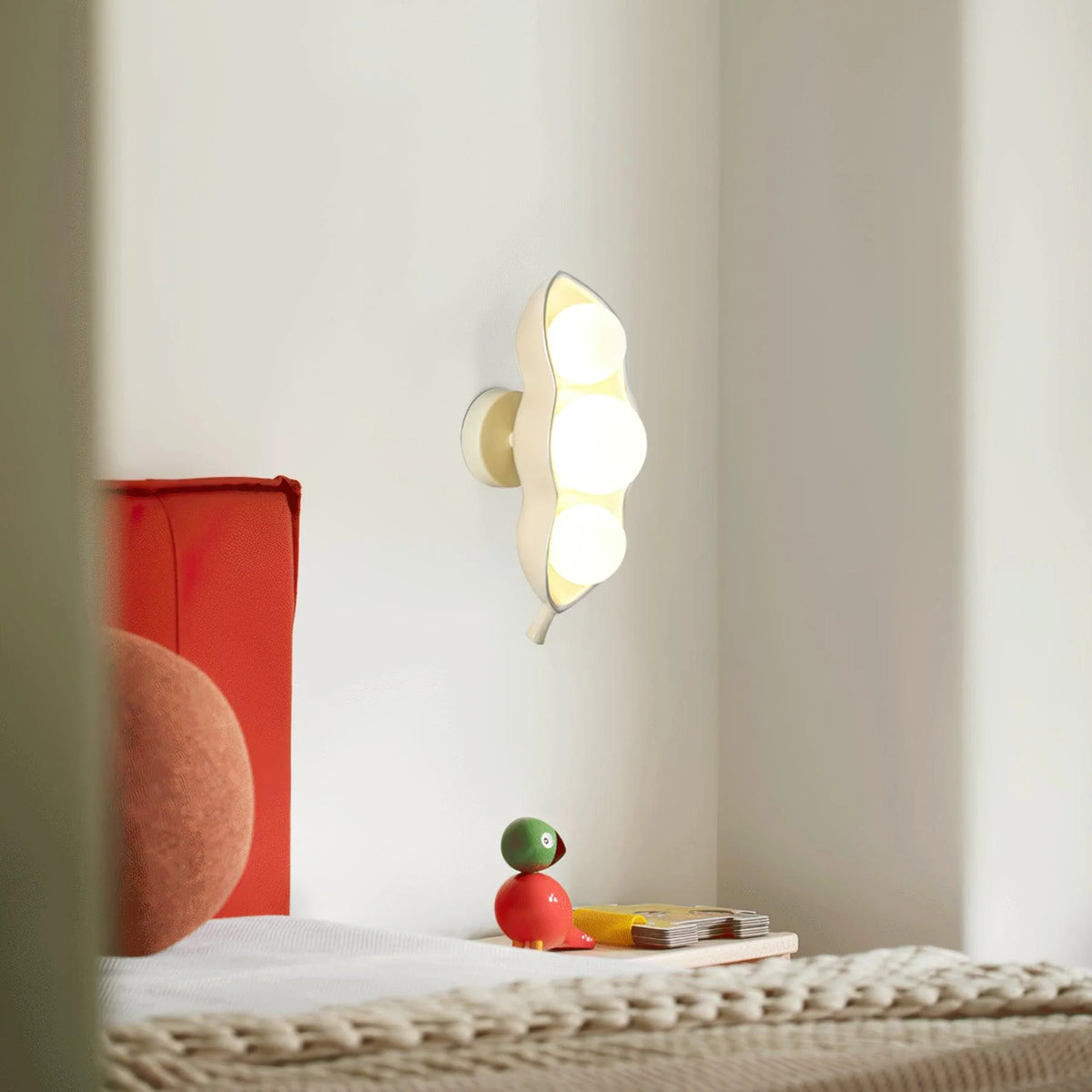 Cream_Pea_Wall_Light_11