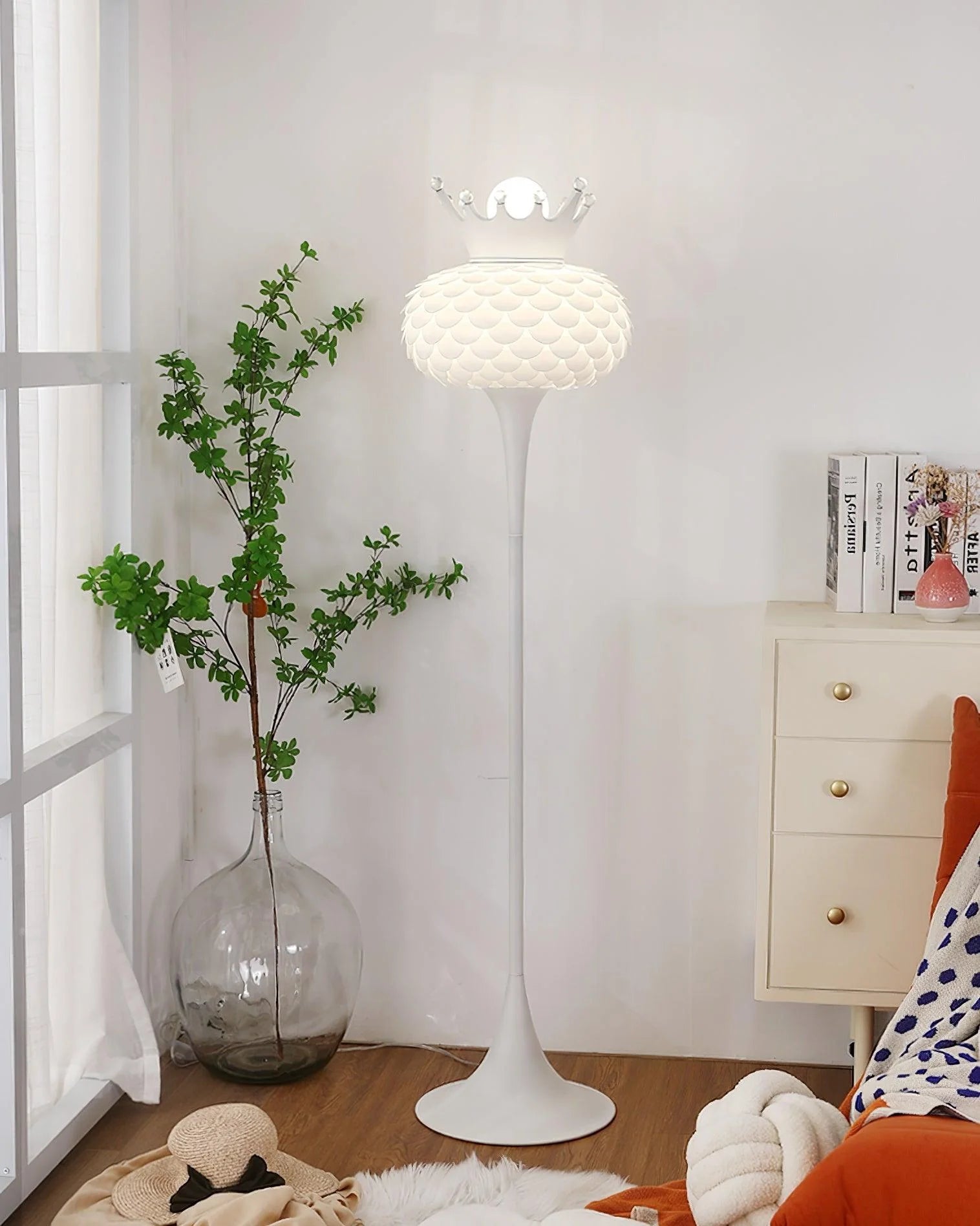 Crown Floor Lamp 9