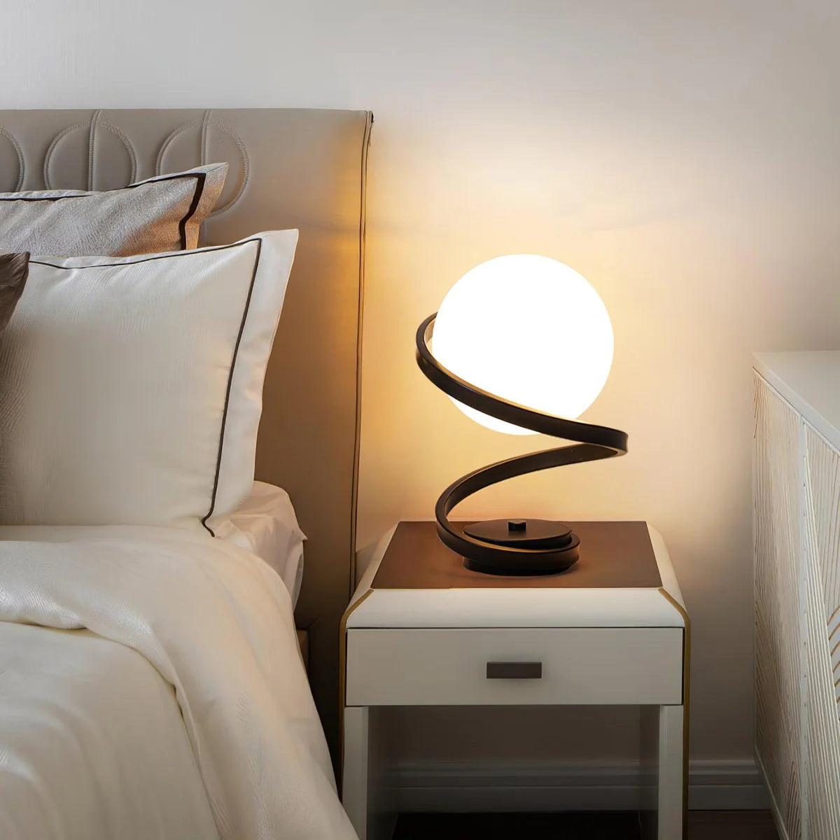 Curve_Table_Lamp_2