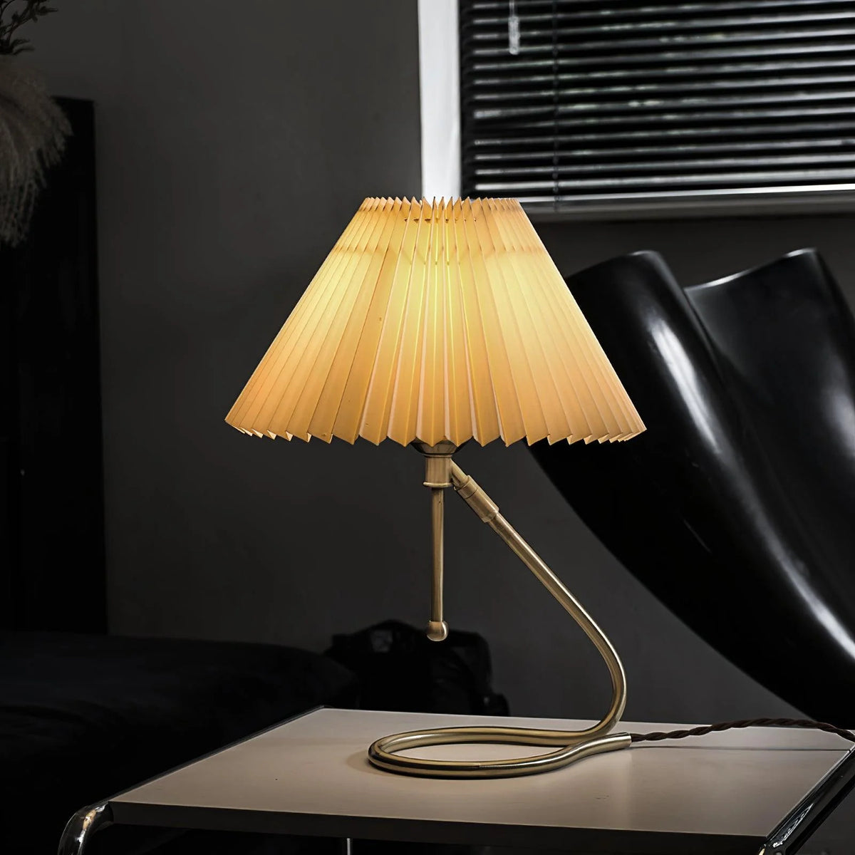 Curved Base Table Lamp 3