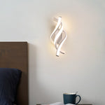 Curved_Spiral_Wall_Lamp_2