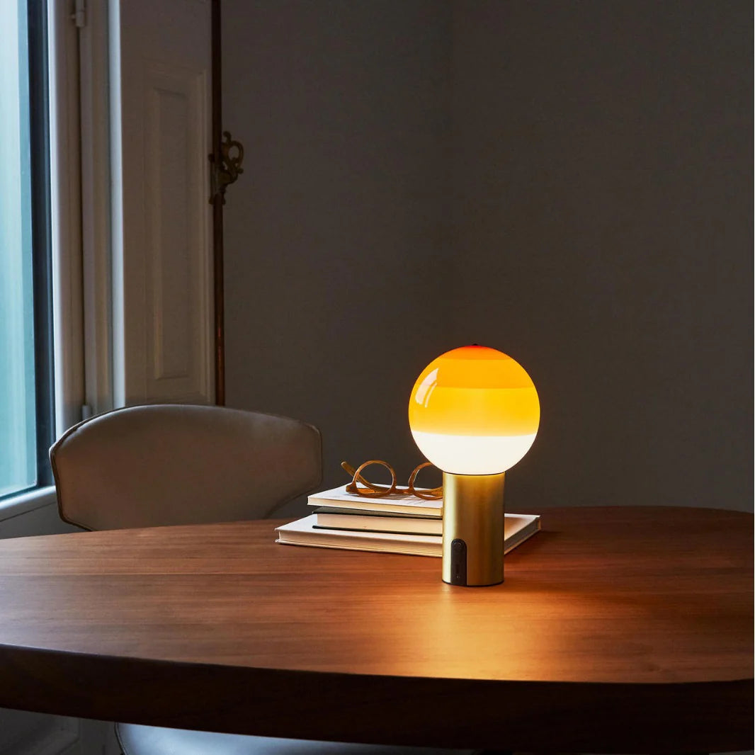 Dipping_Table_Lamp_3