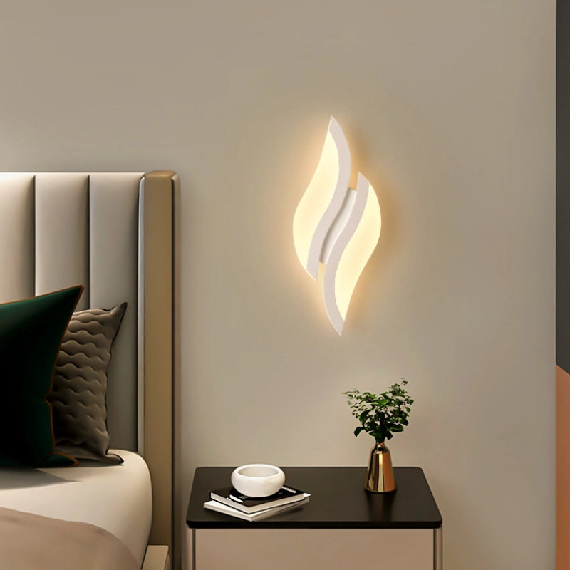 Double-Tail Wall Lamp 2