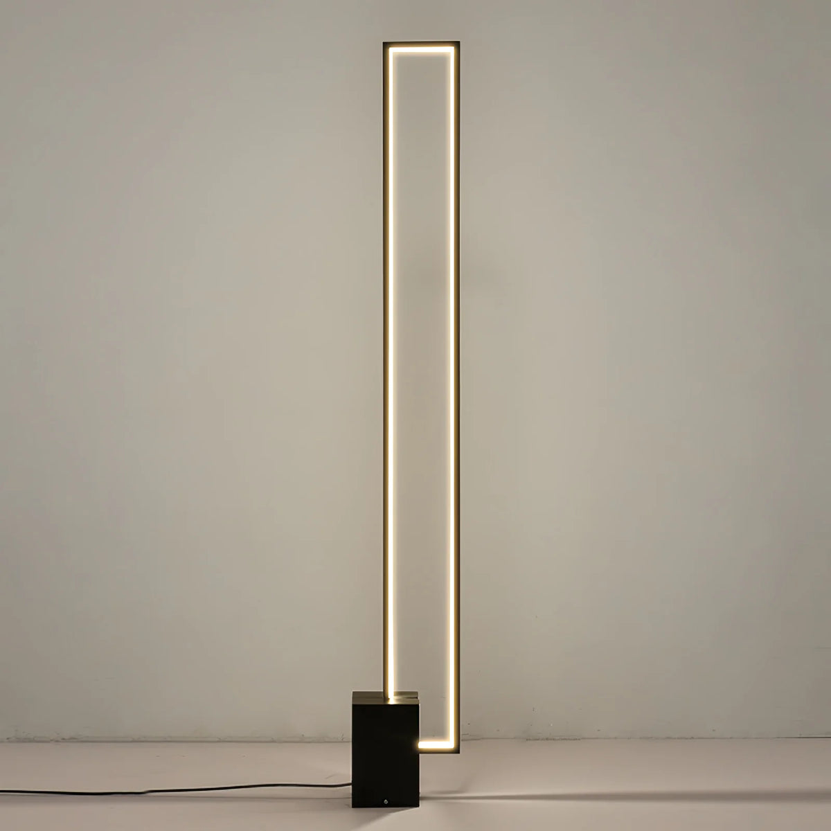 Edge Floor Lamp 3