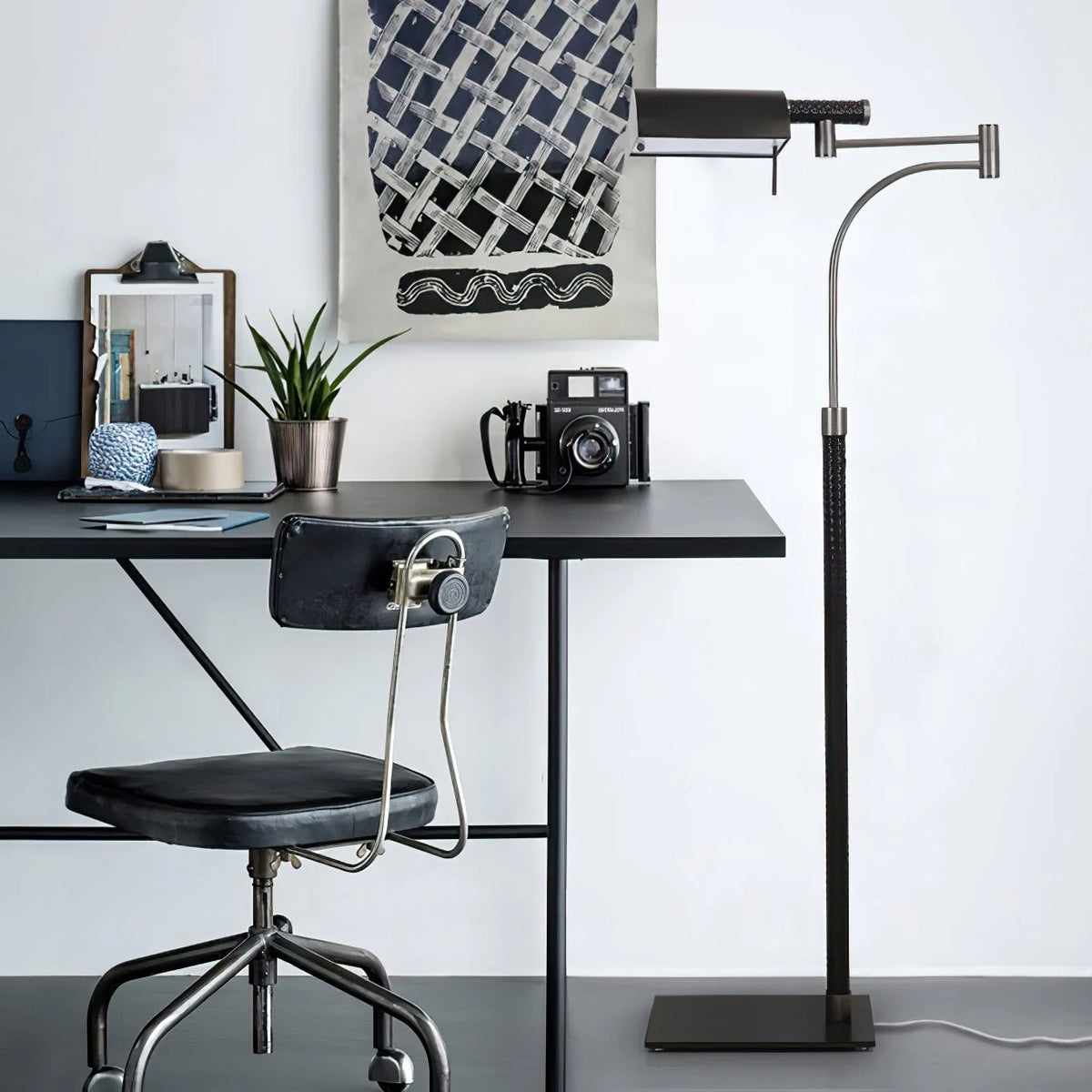 Edwin_Task_Floor_Lamp_3