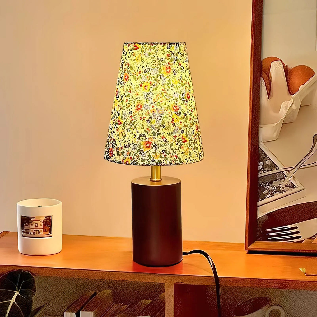 Elara_Floral_Table_Lamp_18