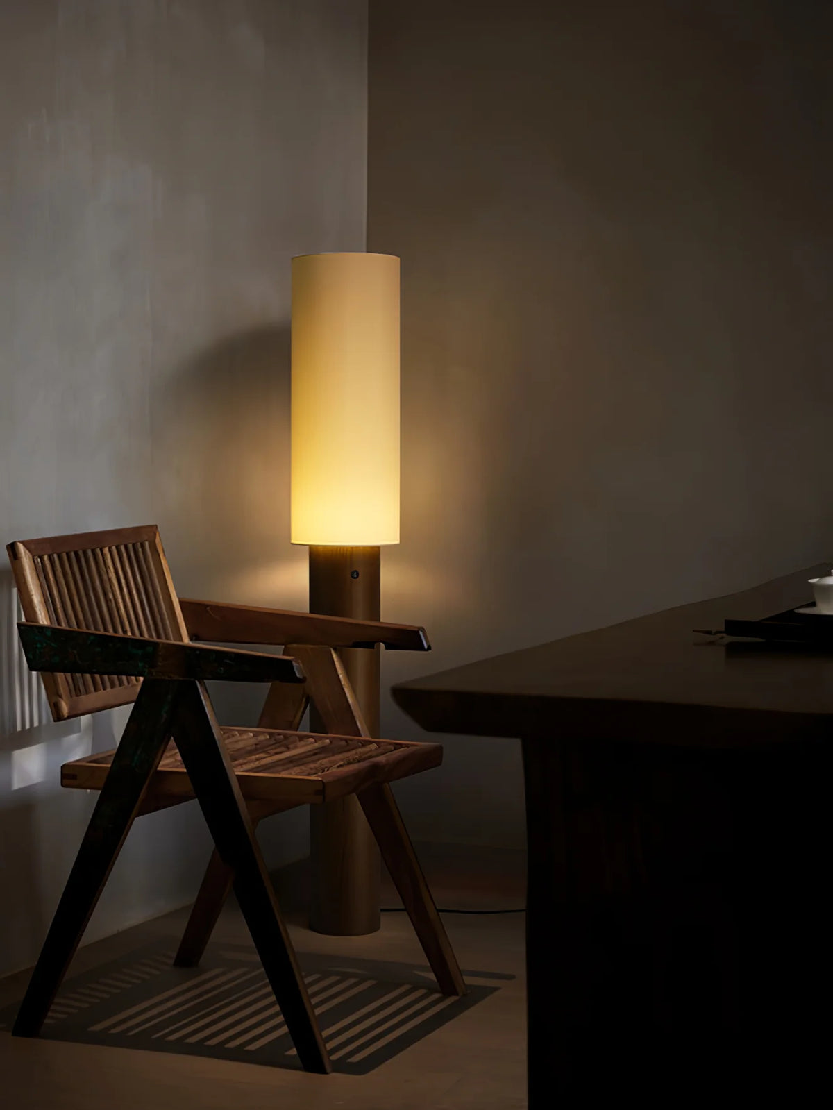 Elara_Wood_Floor_Lamp_4