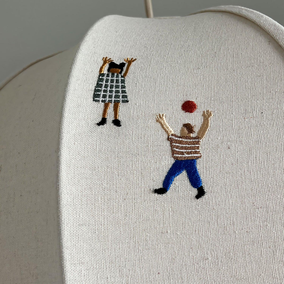 Embroidered_Textile_Pendant_Lamp_14