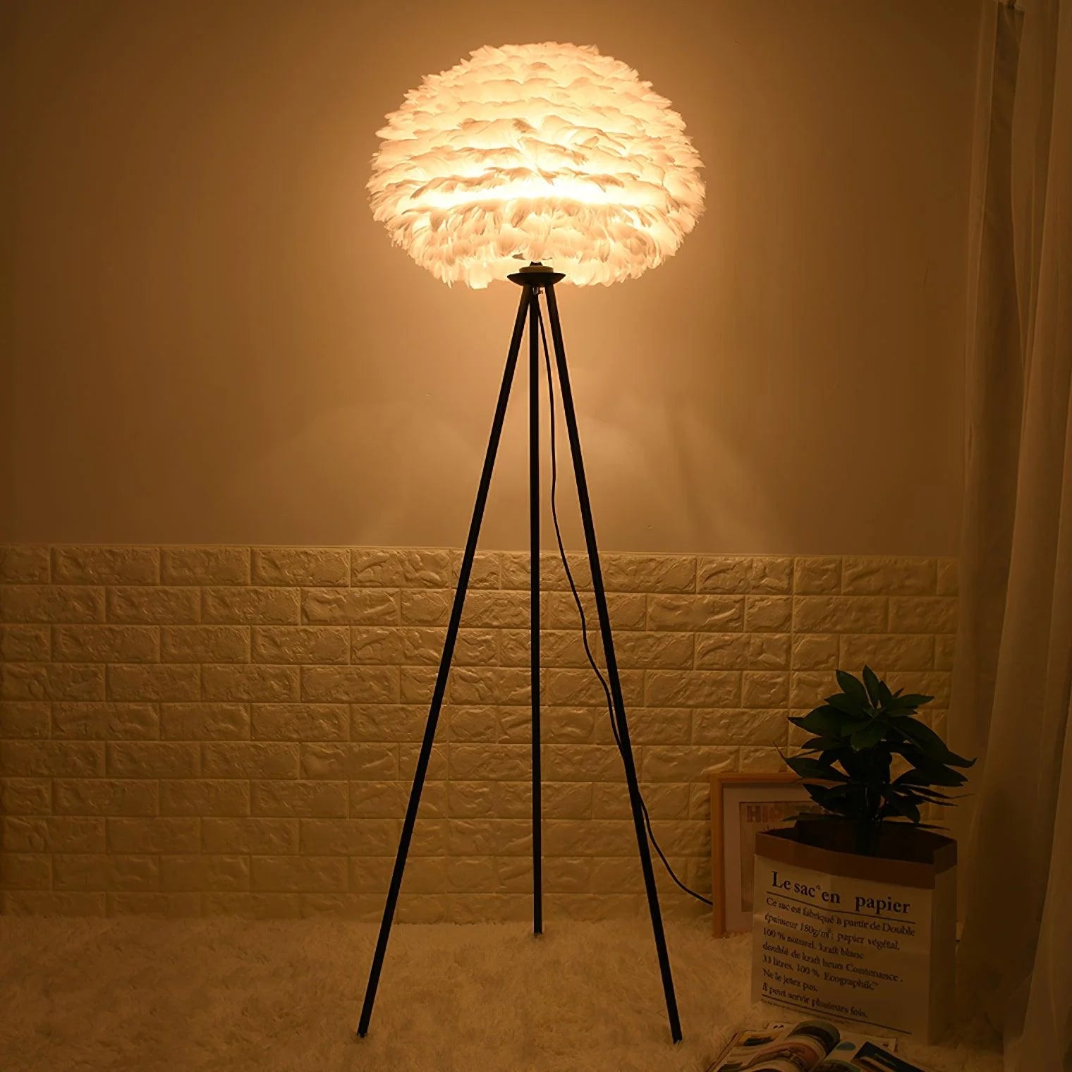 Eos Feather Triangle Floor Lamp 11