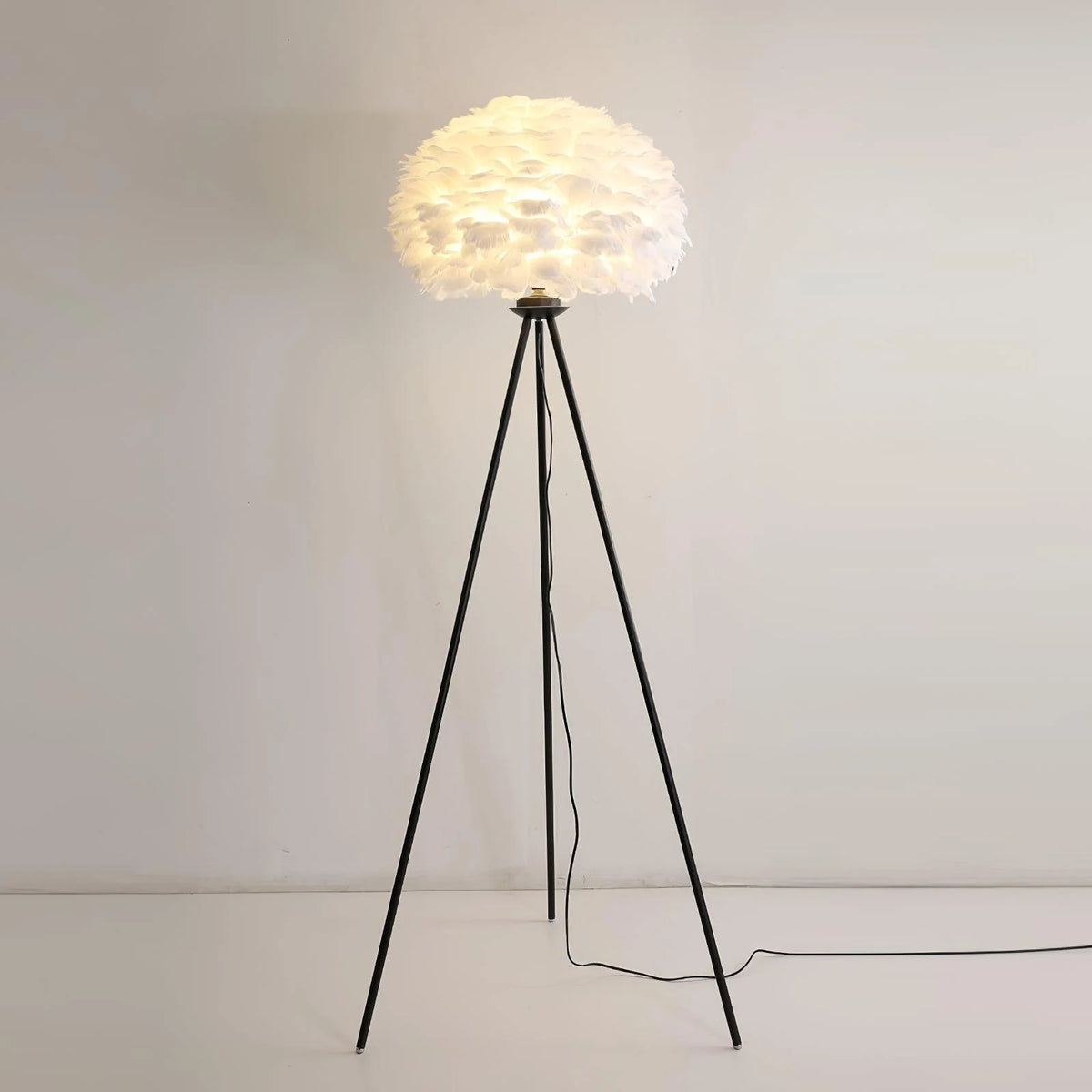 Eos Feather Triangle Floor Lamp 2