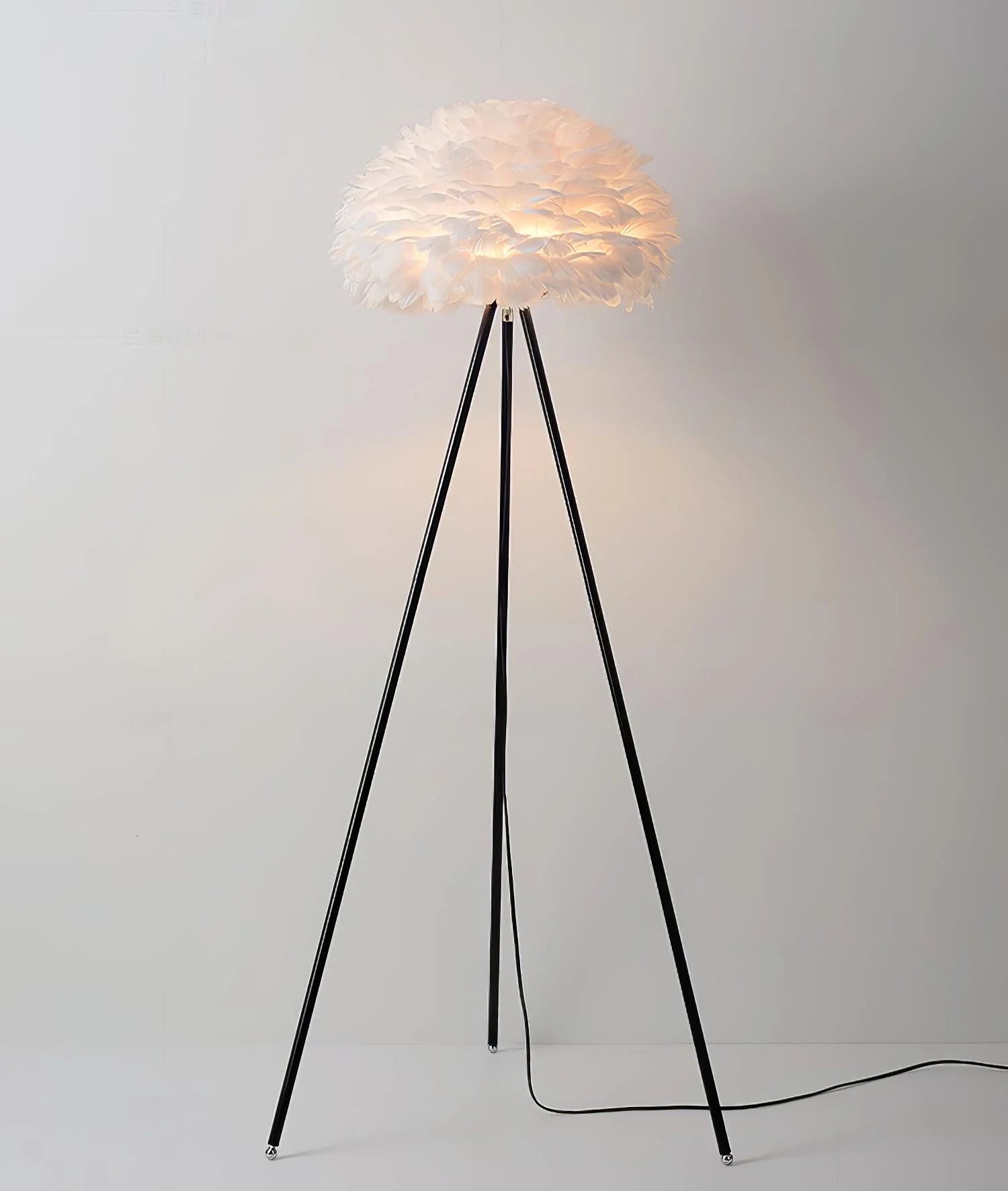 Eos Feather Triangle Floor Lamp 22