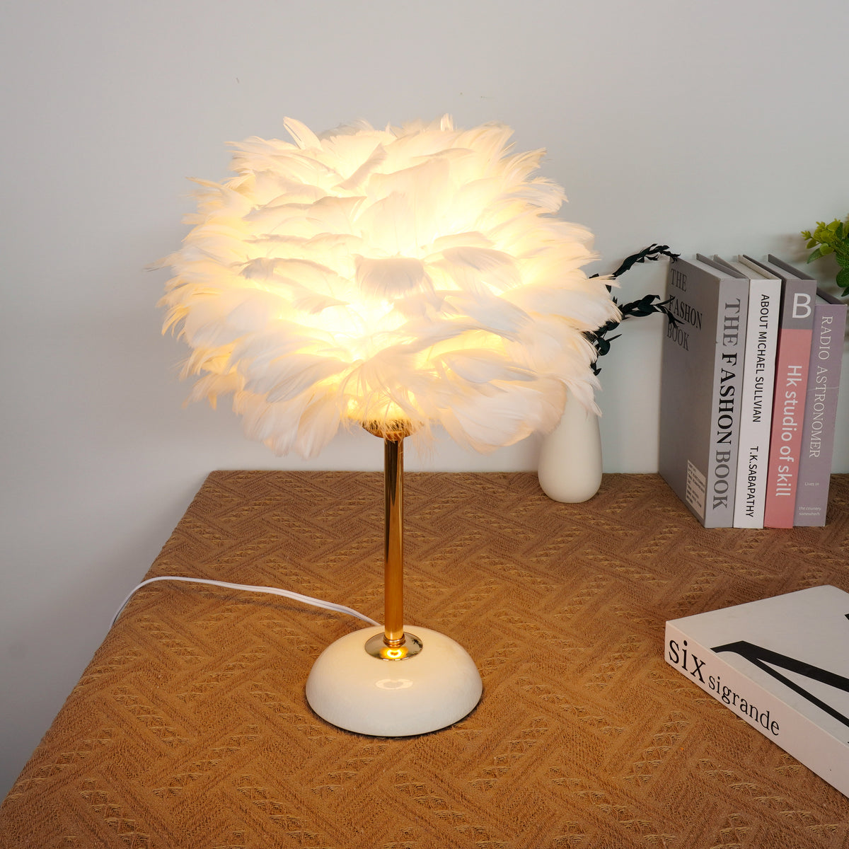 Feather_Table_Lamp_16