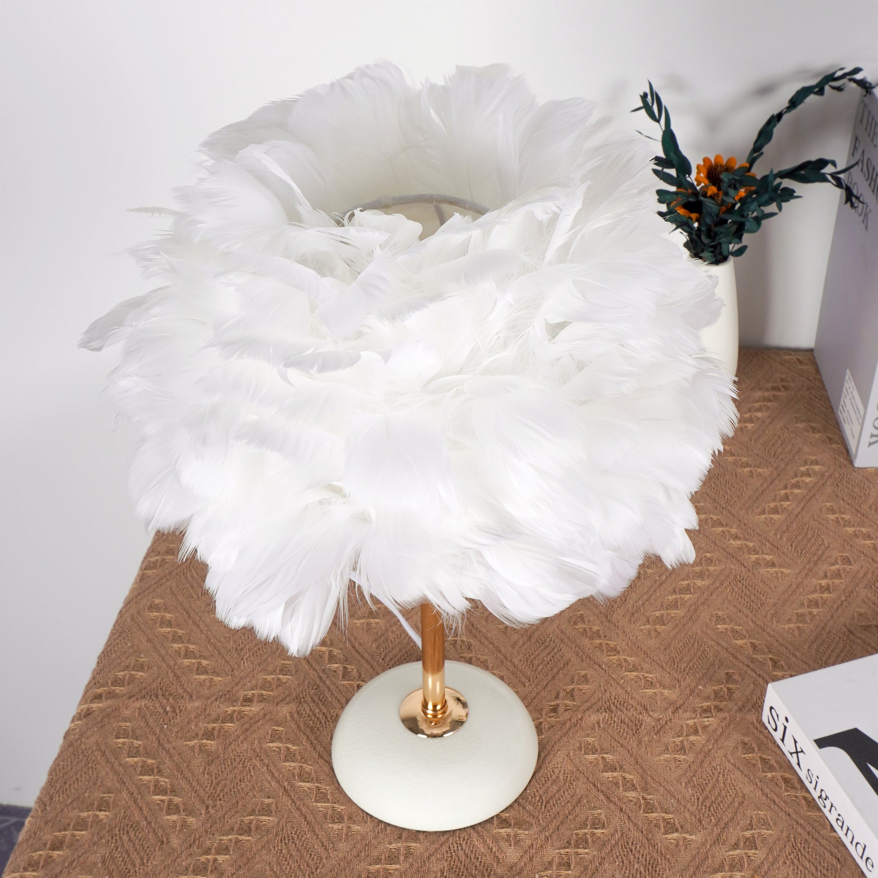 Feather_Table_Lamp_21