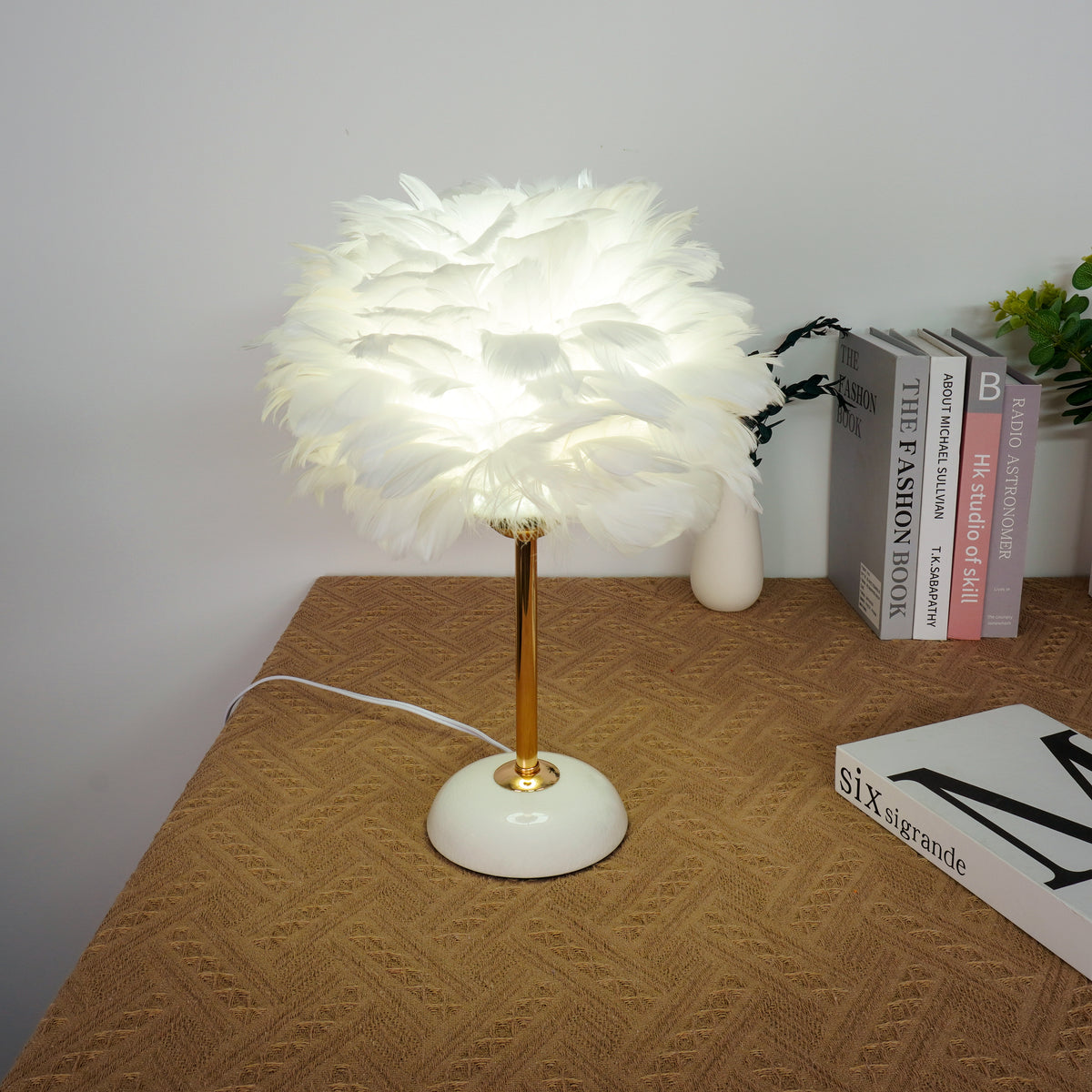 Feather_Table_Lamp_23