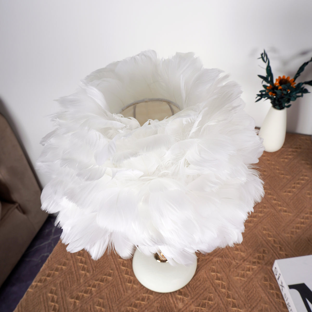 Feather_Table_Lamp_24