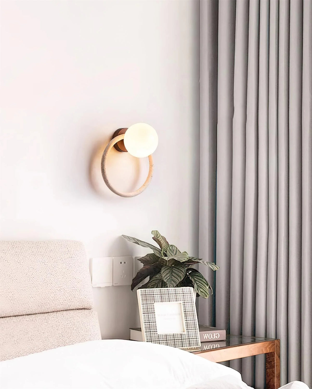 Felicity_Ring_Wall_Lamp_5